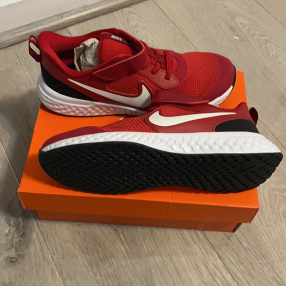 Nike sneakers - Picture 2 of 3